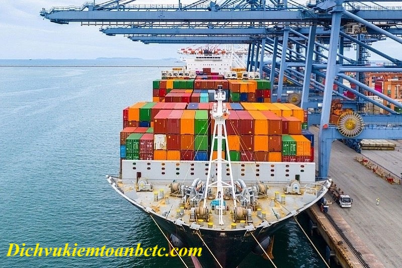 Khái niện và so sánh xuất nhập khẩu tiểu ngạch và chính ngạch