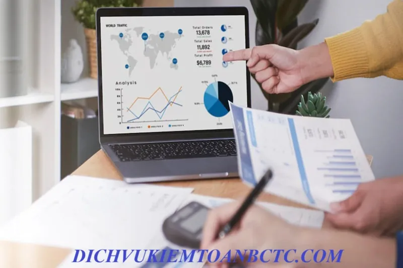Kiểm toán là gì? Phân biệt kiểm toán và kế toán chi tiết dễ hiểu